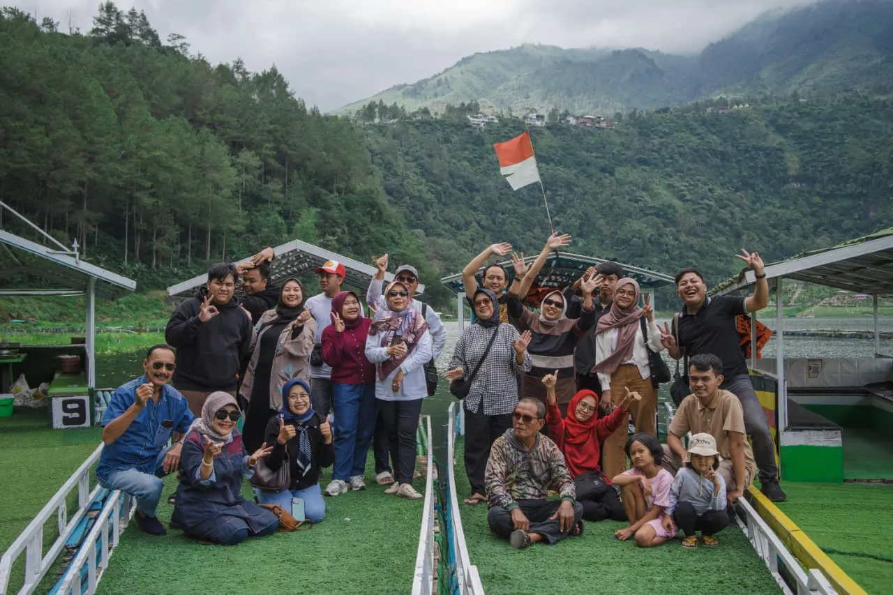 Sewa Mobil Lepas Kunci atau dengan Driver?